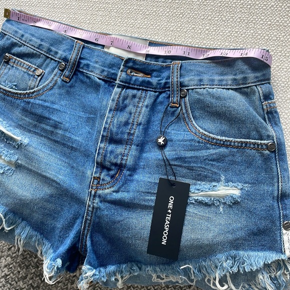 One Teaspoon - BAY BLUE OUTLAWS MID LENGTH DENIM SHORTS NWT - Picture 9 of 9